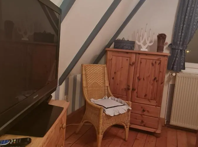 Heimeliges Ferienhaus Rugen * Zudar